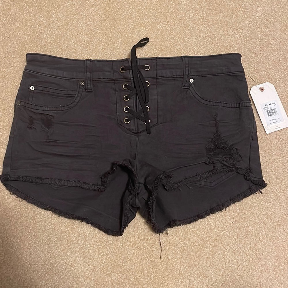 Worn once! Billabong Lite Hearted cut off shorts size 27